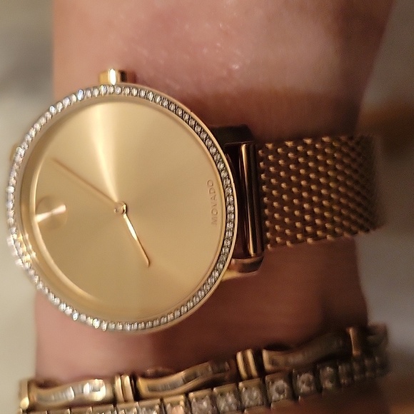 Movado Bold Mesh Women's Watch Crystal Bezel - Picture 3 of 12